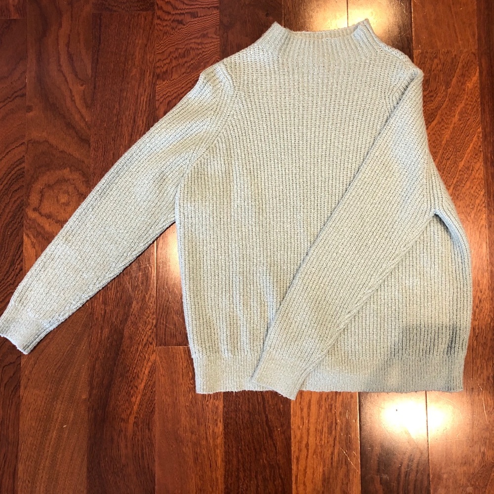 Enthread Light Green Sweater